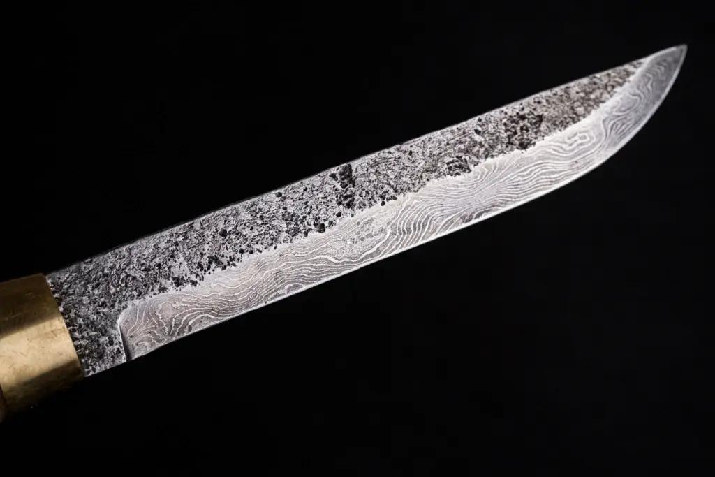 Damascus Steel Knives: How to Choose Your First One