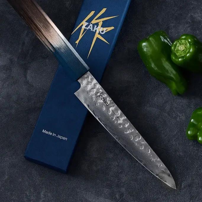 <p>A petty knife is a small, slicing knife.</p>