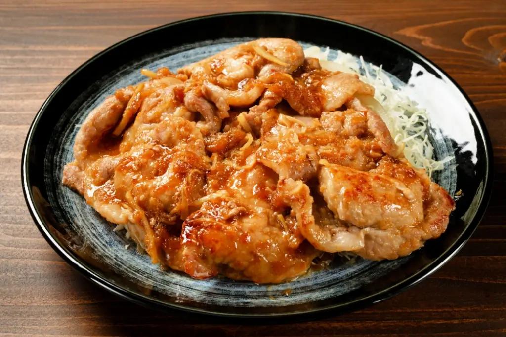 A bowl of shogayaki gin